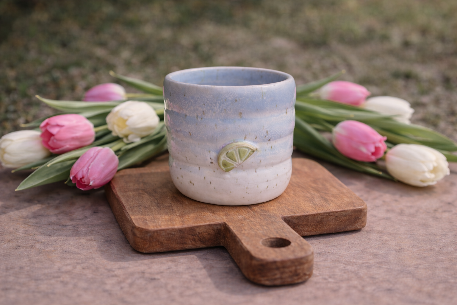 Zitronen Bubble Becher Weiß-blau